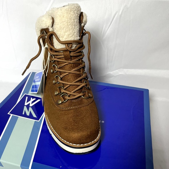 Women ankle booties by White Mountain - Picture 4 of 5